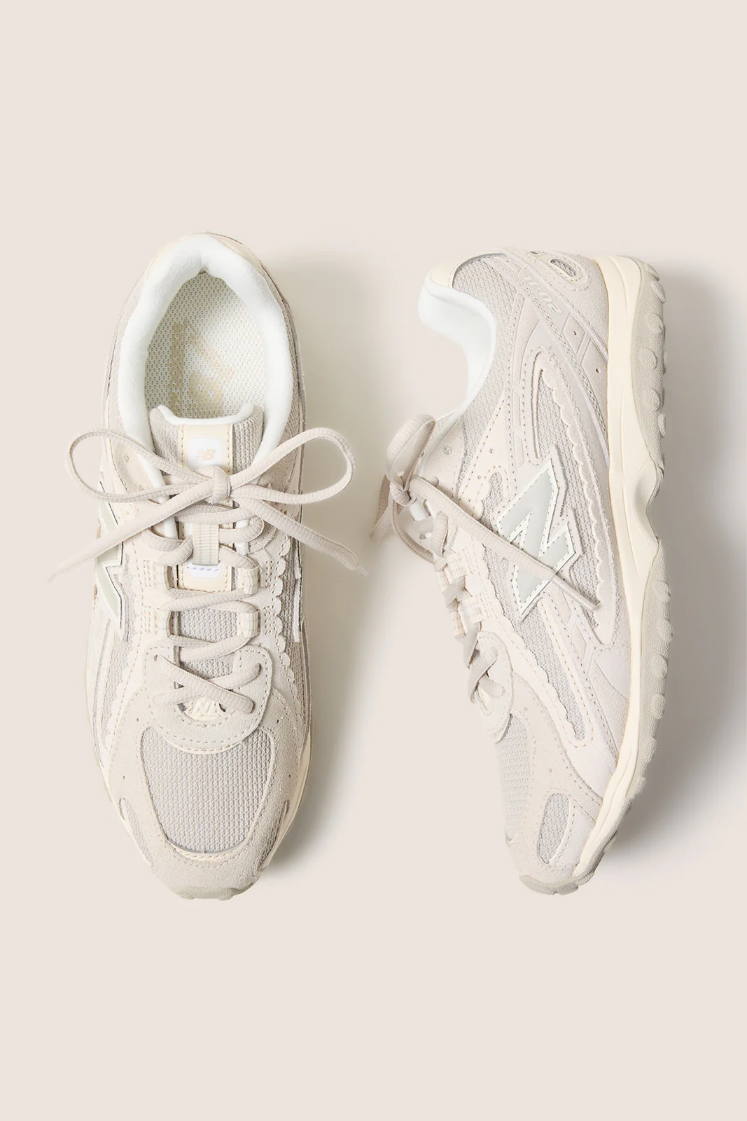 204 Sneaker - Image 2