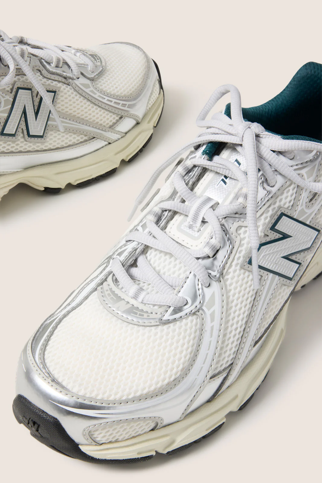 740 Sneaker - Image 2